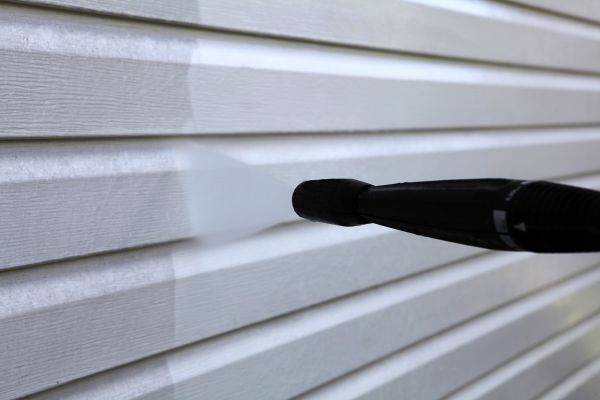Condo Siding Power Washing in Cedar Park