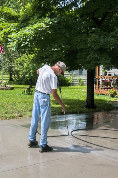Driveway Concrete Cleaning in Cedar Park
